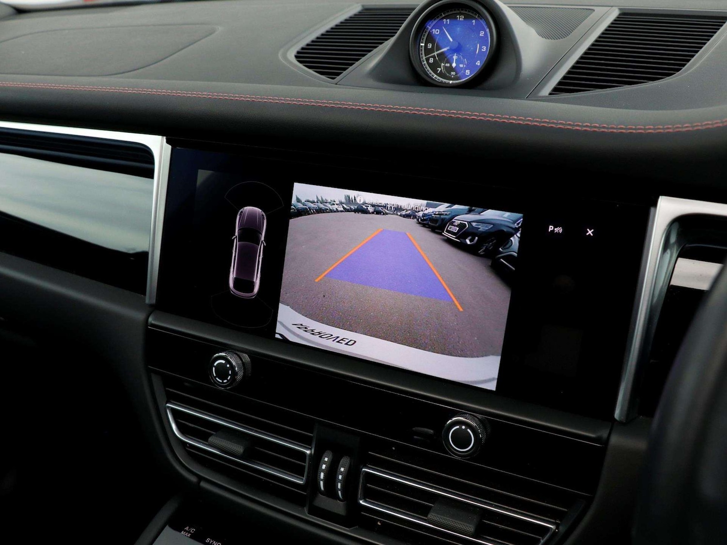 Used Porsche Macan 2023 for sale - 78010416: Photo 16