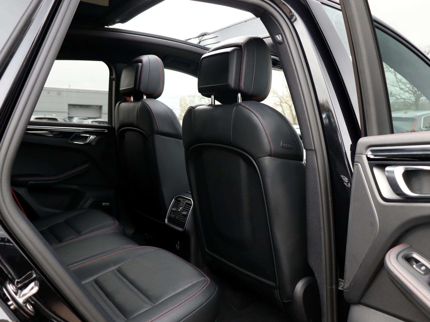 Used Porsche Macan 2023 for sale - 78010416: Photo 26