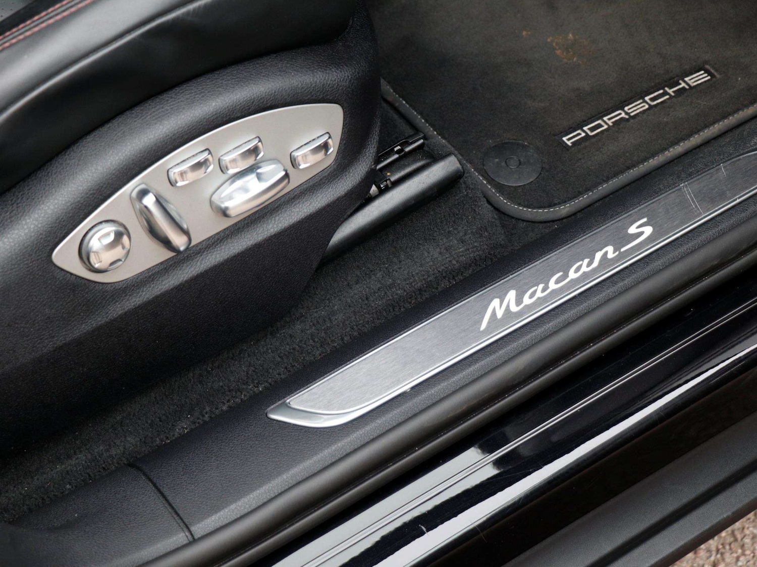 Used Porsche Macan 2023 for sale - 78010416: Photo 28