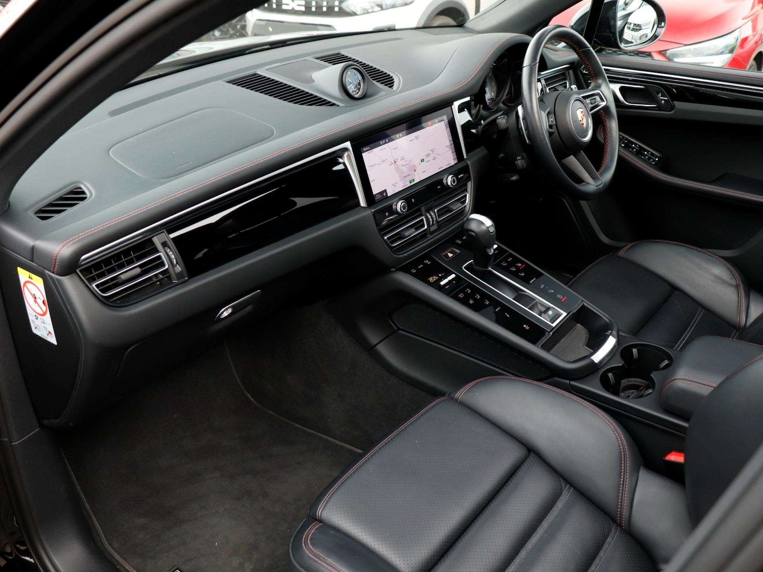 Used Porsche Macan 2023 for sale - 78010416: Photo 9