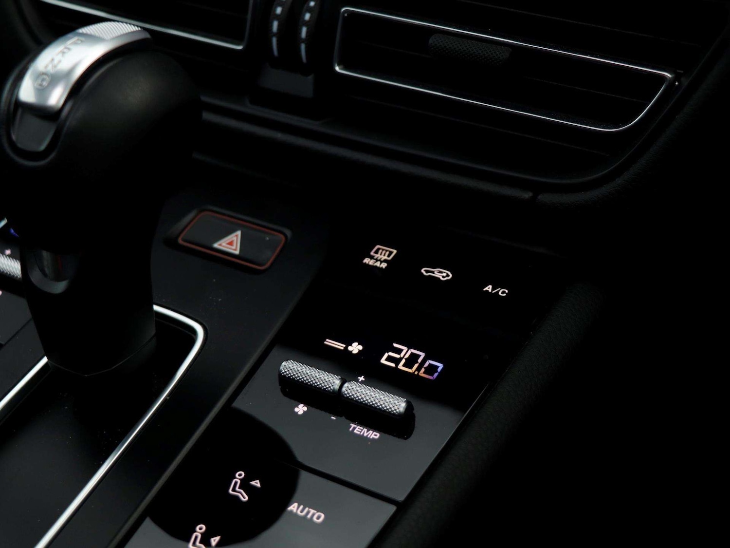 Used Porsche Macan 2021 for sale - 76661742: Photo 18