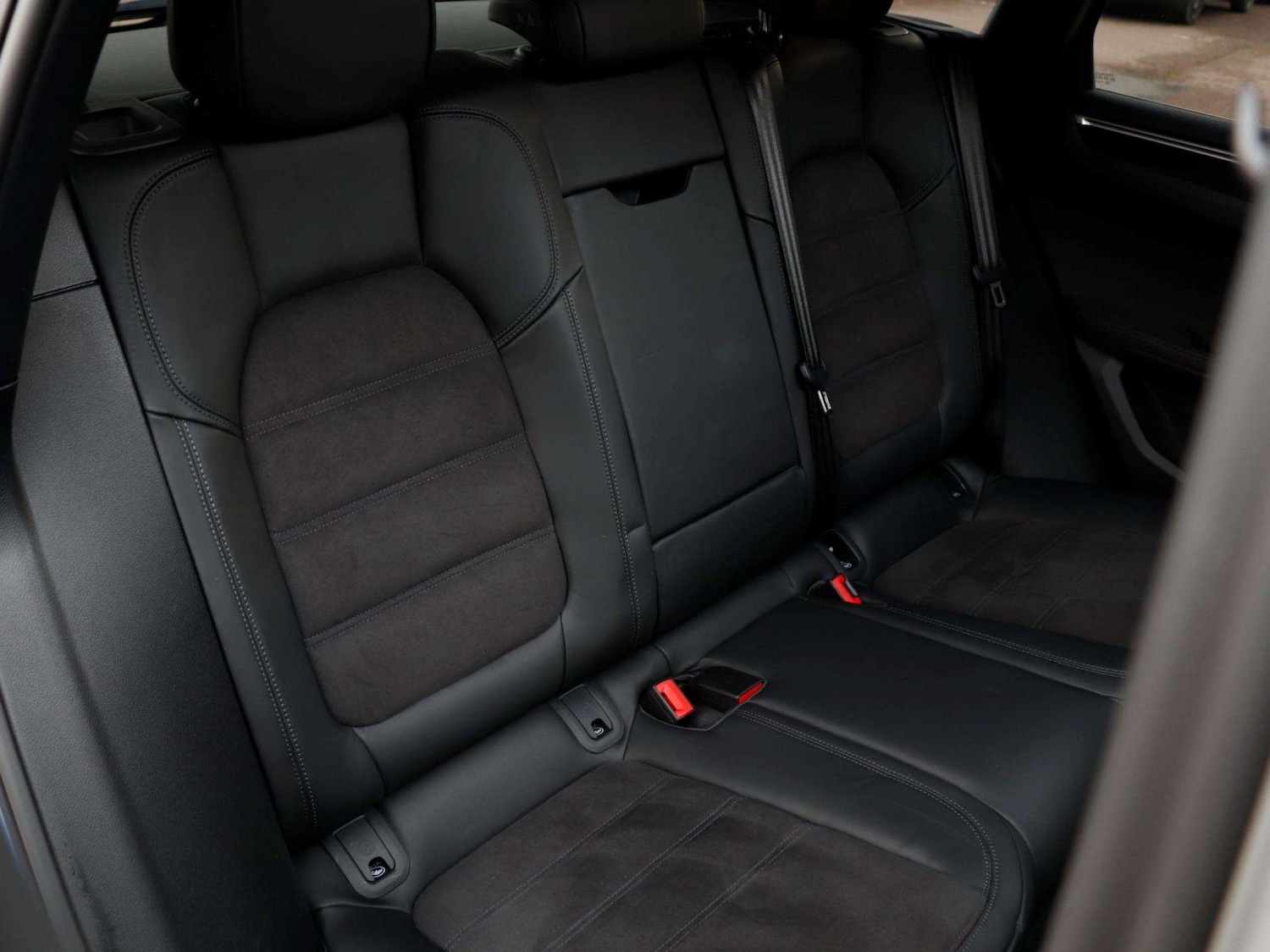 Used Porsche Macan 2021 for sale - 76661742: Photo 27