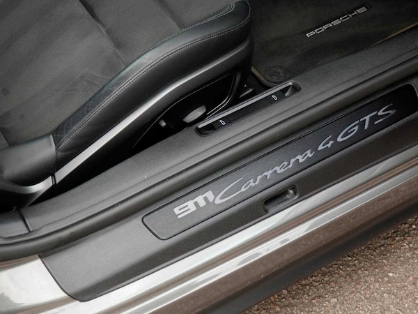 Used Porsche 911 2022 for sale - 75555340: Photo 25