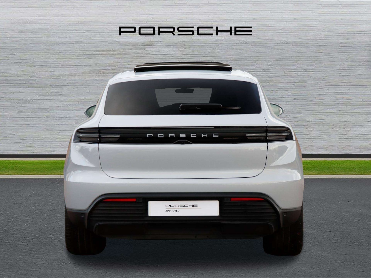 Used Porsche Macan 2025 for sale - 77093289: Photo 4