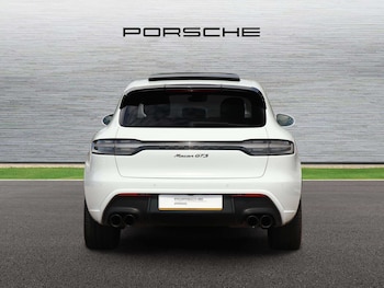 Used Porsche Macan 2023 for sale - 79351899: Photo