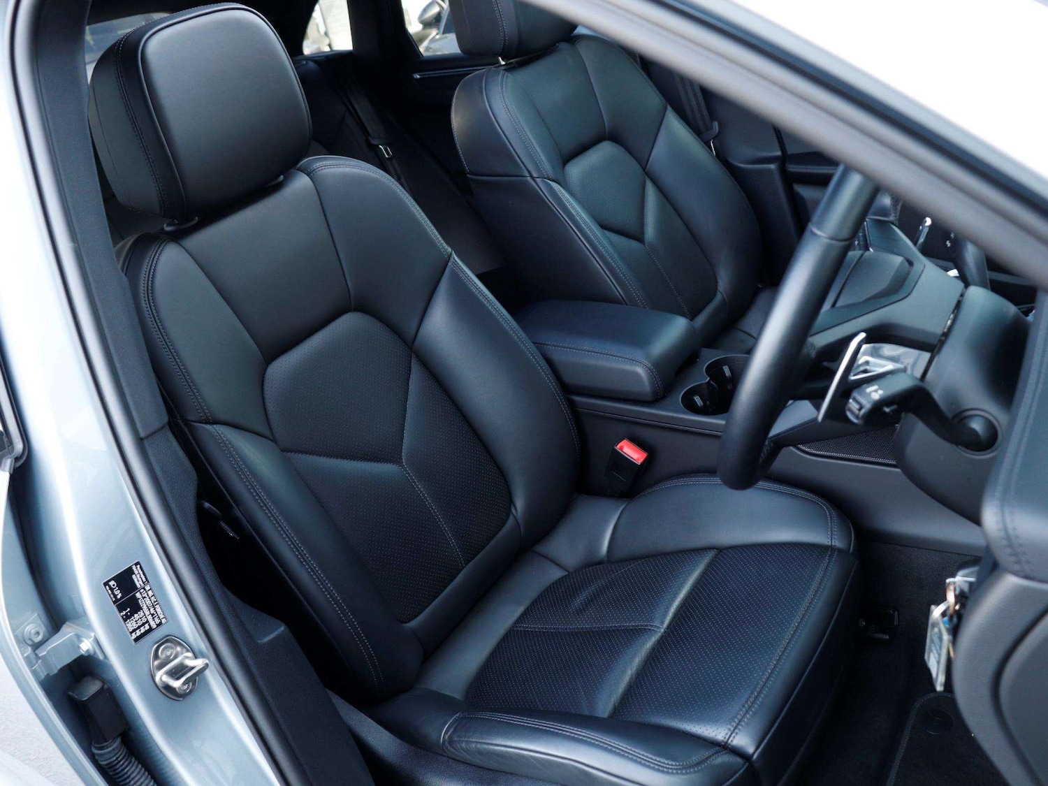 Used Porsche Macan 2023 for sale - 77787235: Photo 23