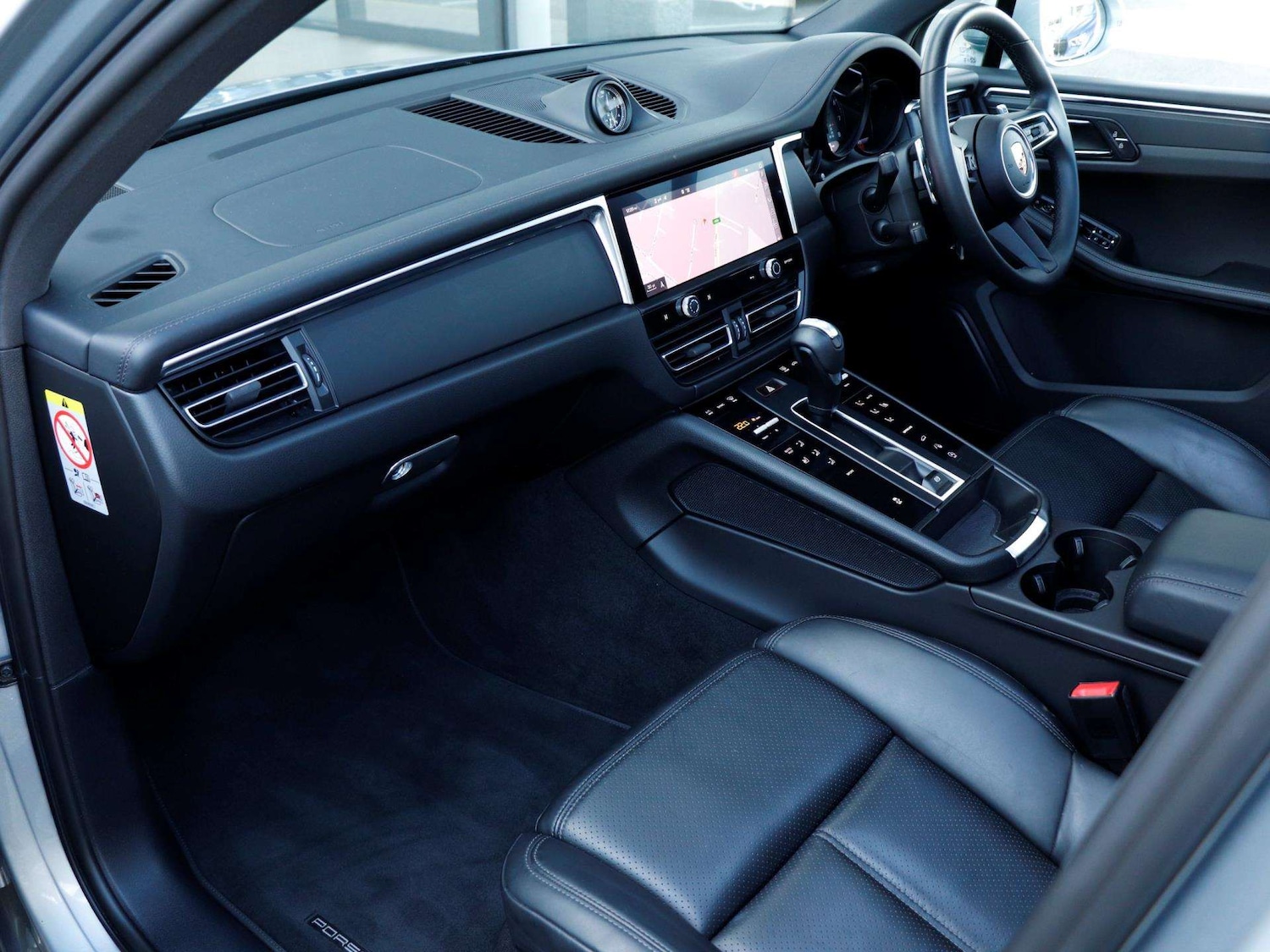 Used Porsche Macan 2023 for sale - 77787235: Photo 9