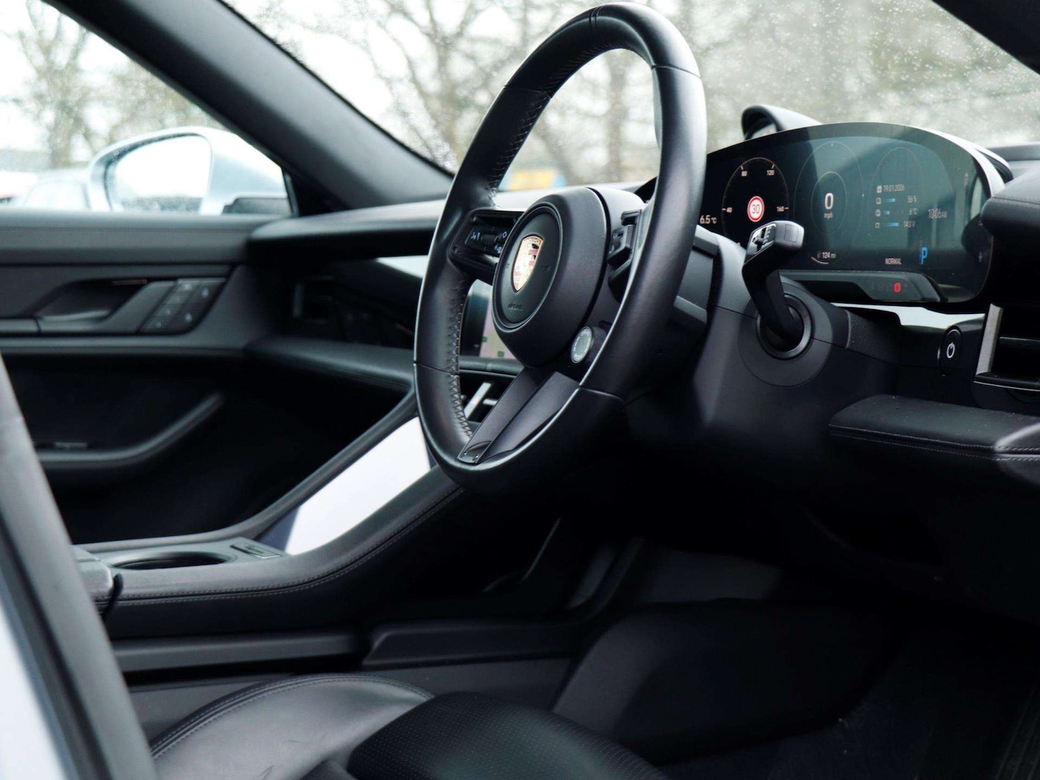 Used Porsche Taycan 2023 for sale - 77270084: Photo 11