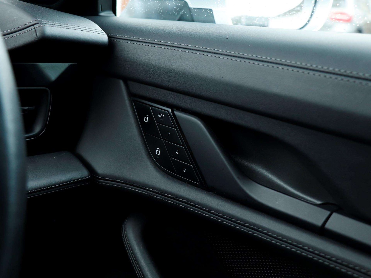 Used Porsche Taycan 2023 for sale - 77270084: Photo 21