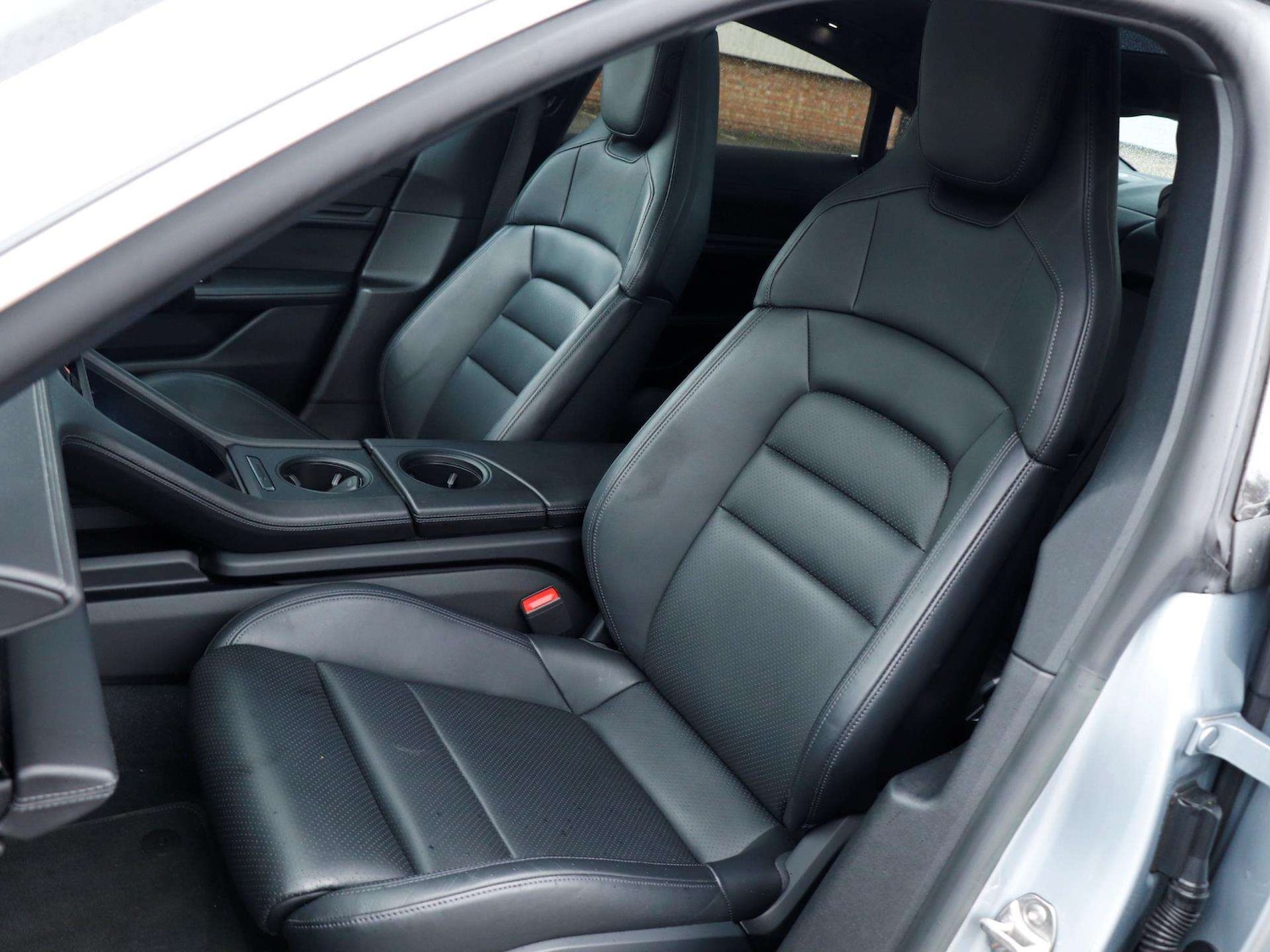 Used Porsche Taycan 2023 for sale - 77270084: Photo 24