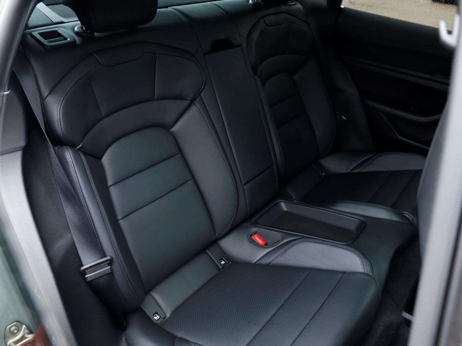 Used Porsche Taycan 2023 for sale - 77270084: Photo 25