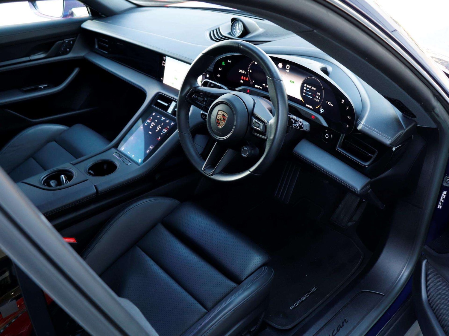 Used Porsche Taycan 2023 for sale - 77158477: Photo 10