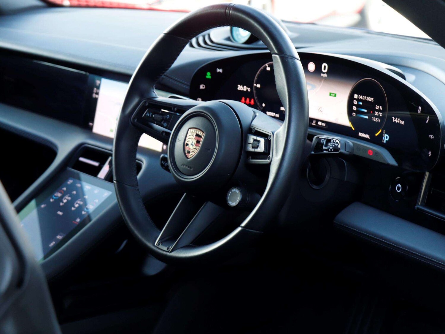 Used Porsche Taycan 2023 for sale - 77158477: Photo 12