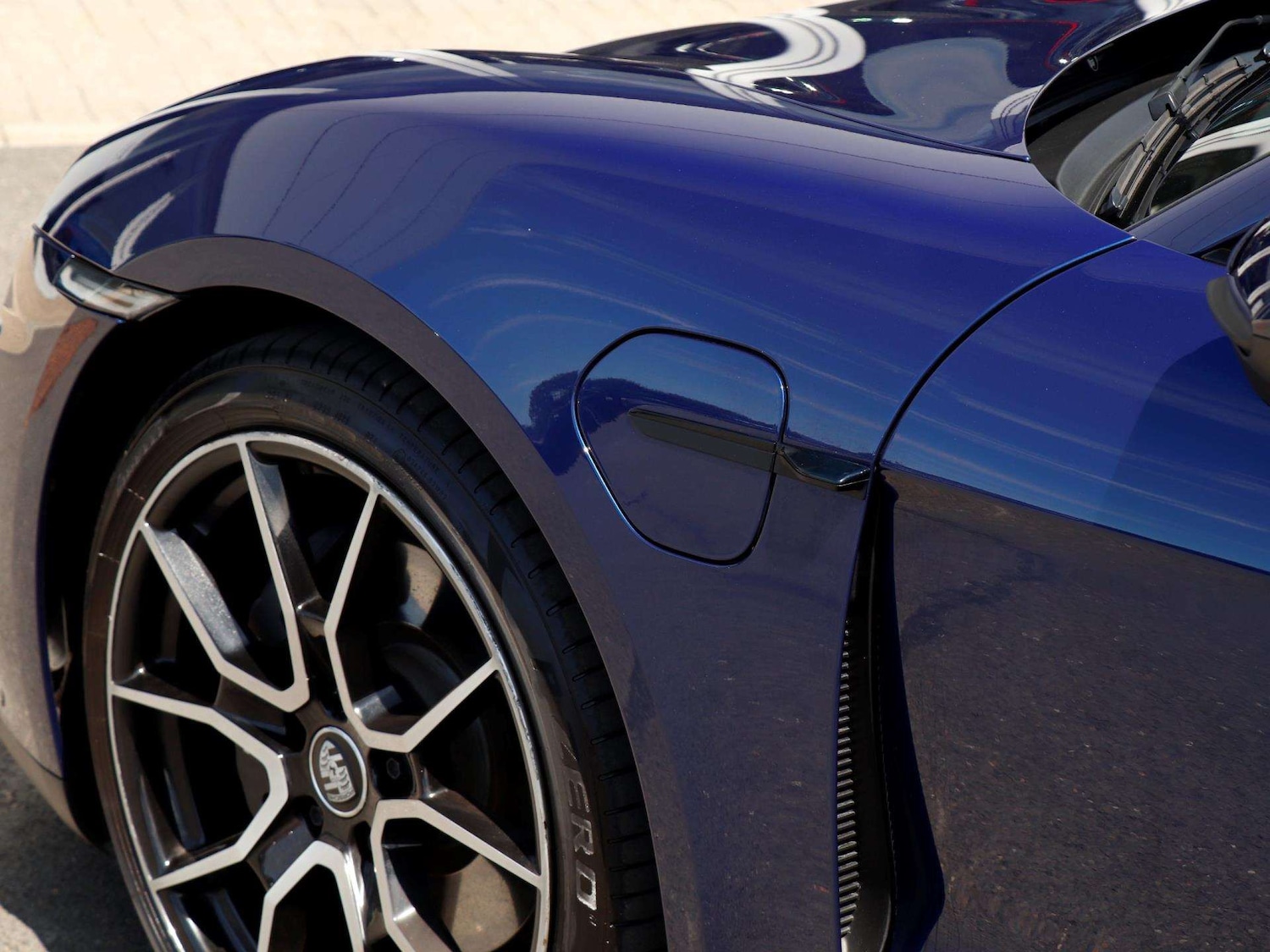 Used Porsche Taycan 2023 for sale - 77158477: Photo 30