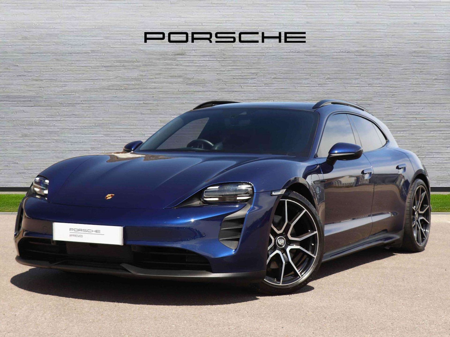 Used Porsche Taycan 2023 for sale - 77158477: Photo 7