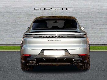 Used Porsche Cayenne 2024 for sale - 76515569: Photo