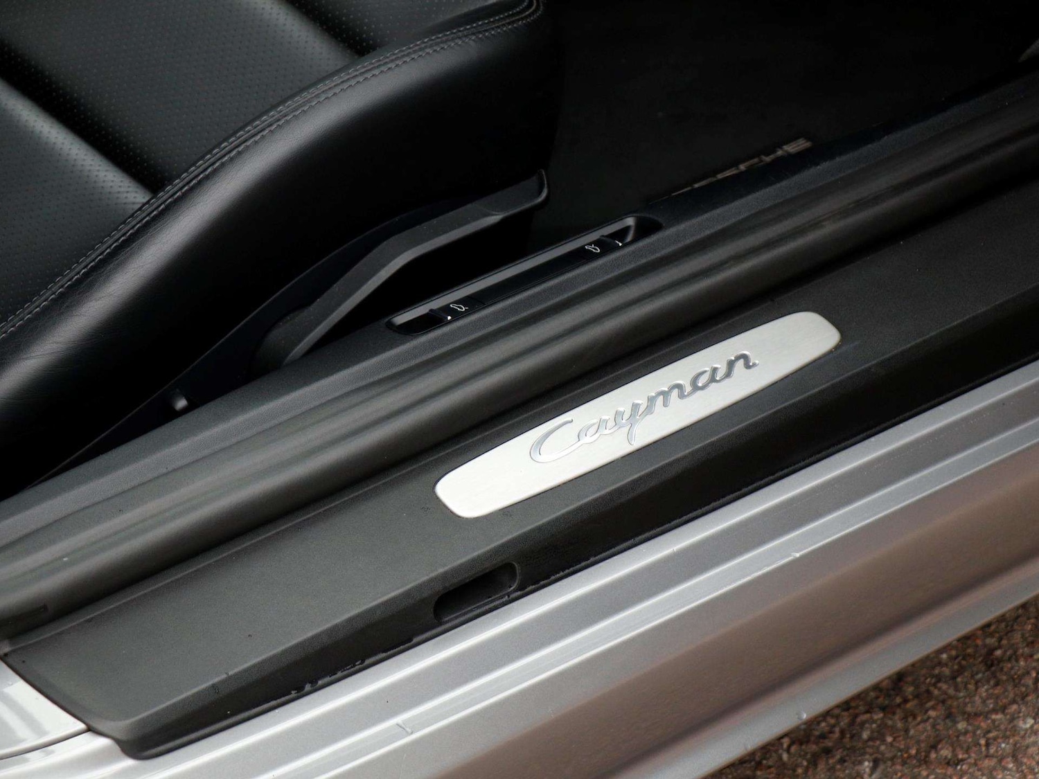 Used Porsche Cayman 2018 for sale - 76515591: Photo 23