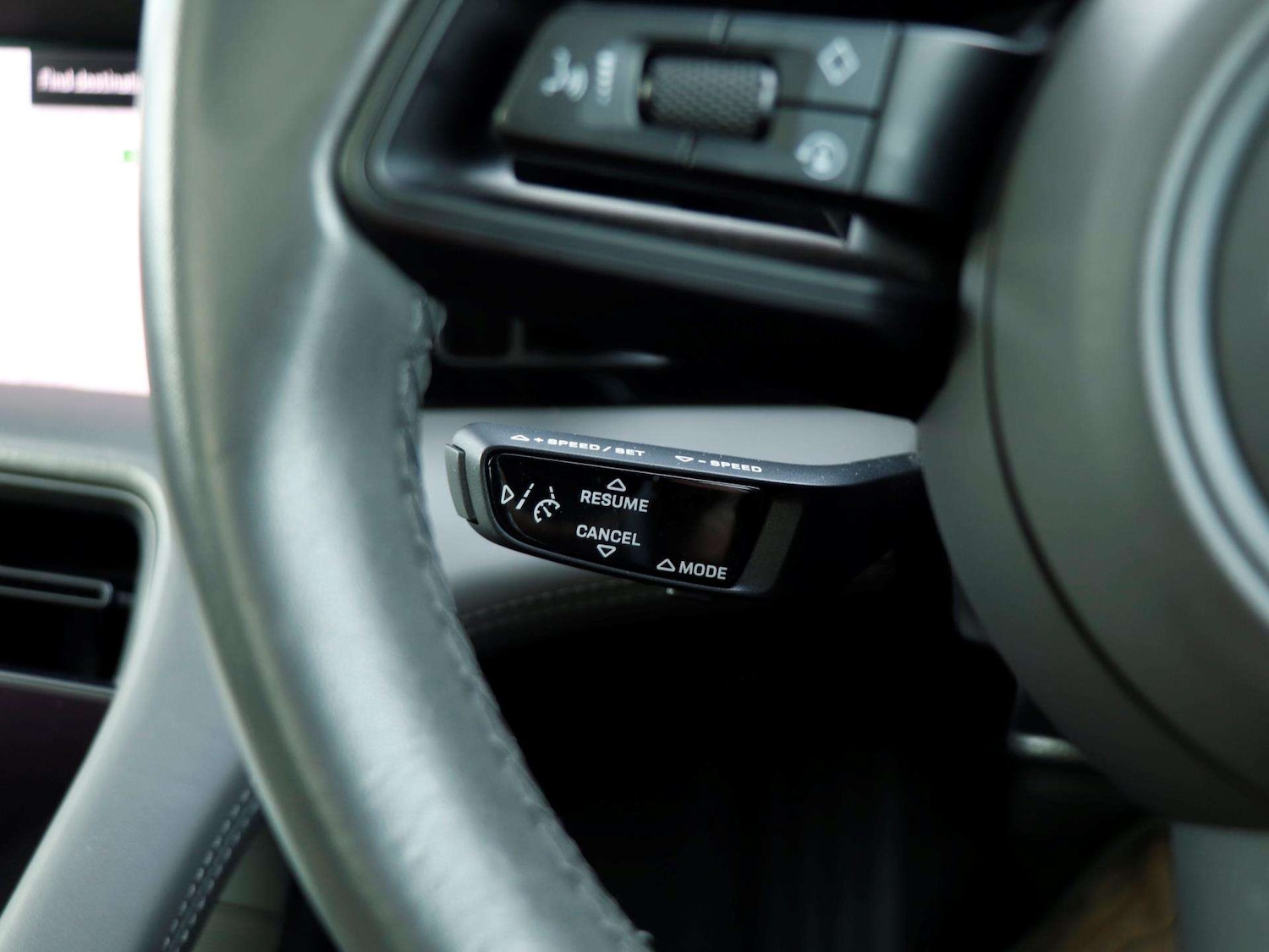 Used Porsche Taycan 2022 for sale - 77270192: Photo 18