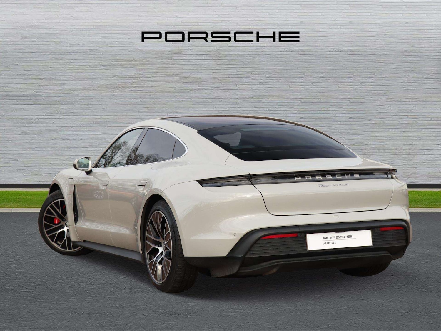 Used Porsche Taycan 2022 for sale - 77270192: Photo 5