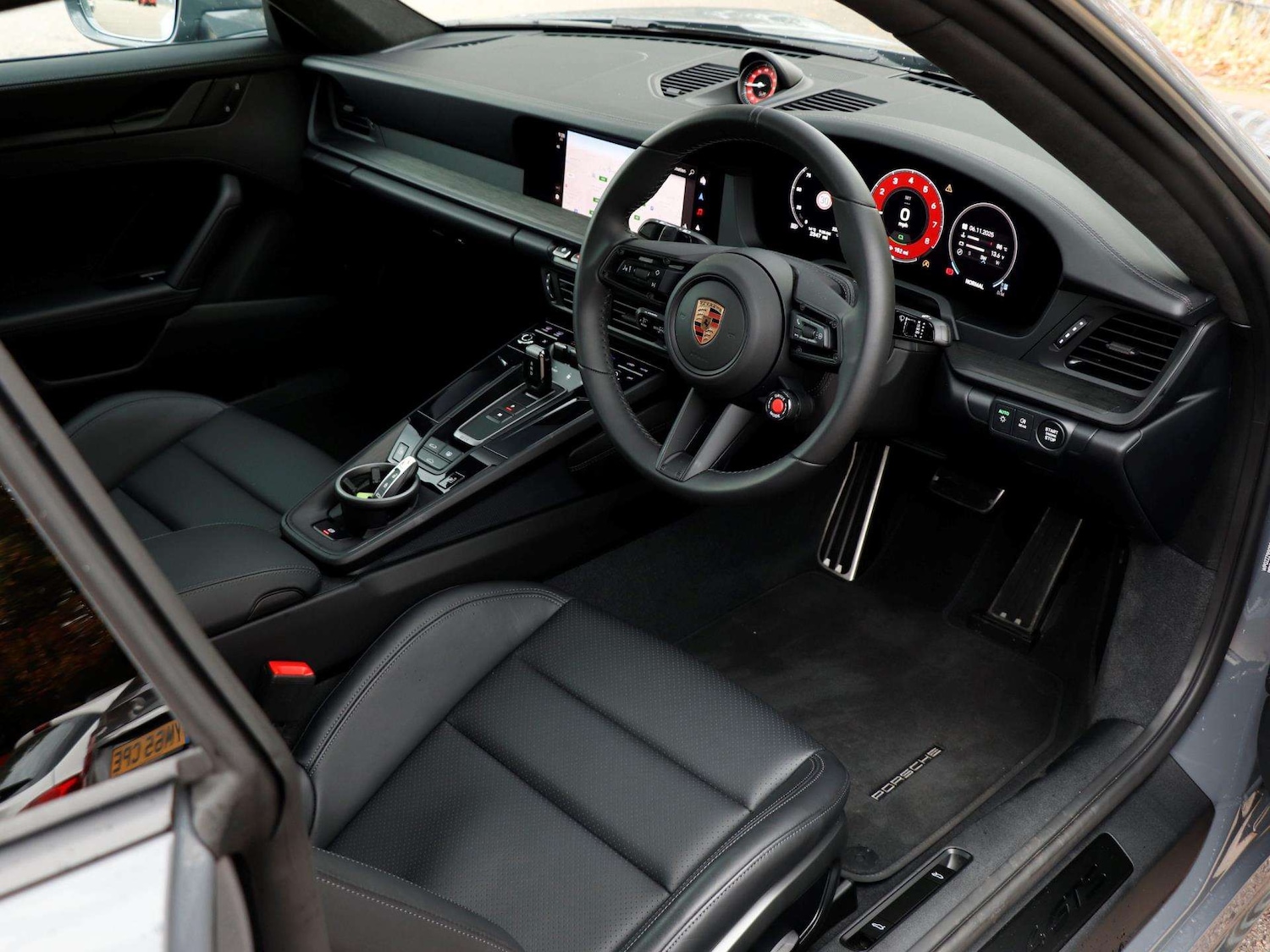 Used Porsche 911 2025 for sale - 76515546: Photo 10