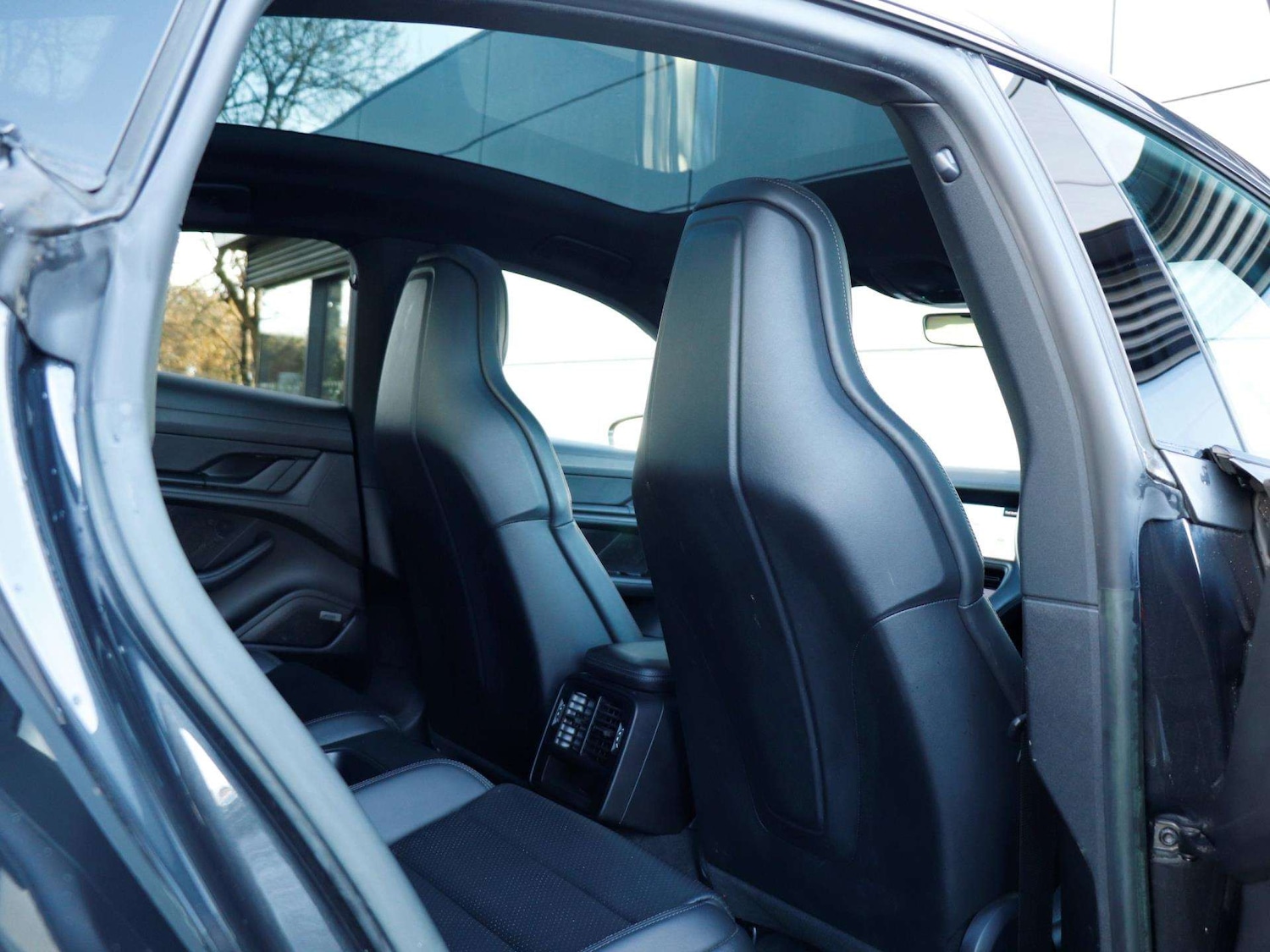 Used Porsche Taycan 2022 for sale - 76875849: Photo 23