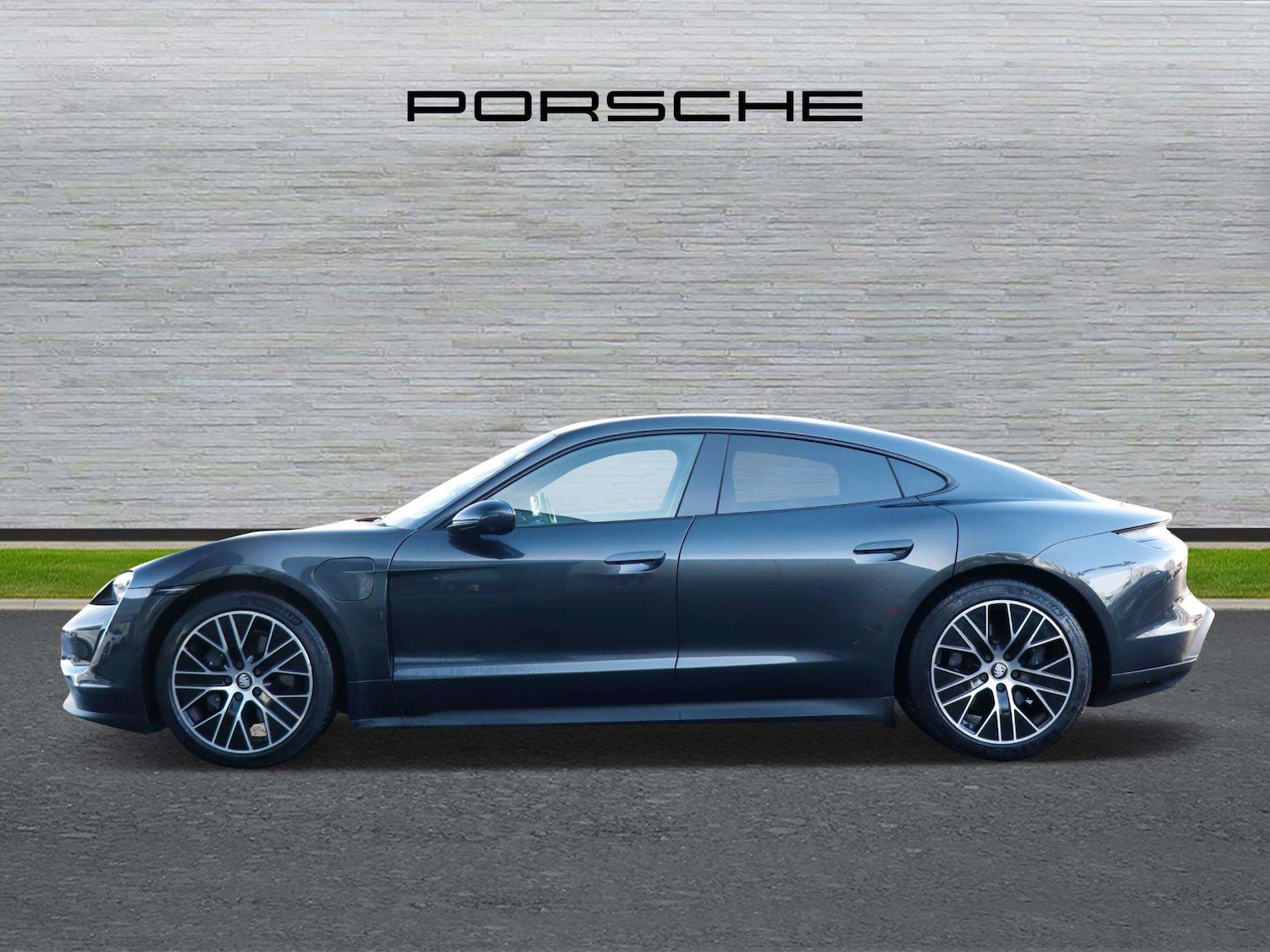 Used Porsche Taycan 2022 for sale - 76875849: Photo 6