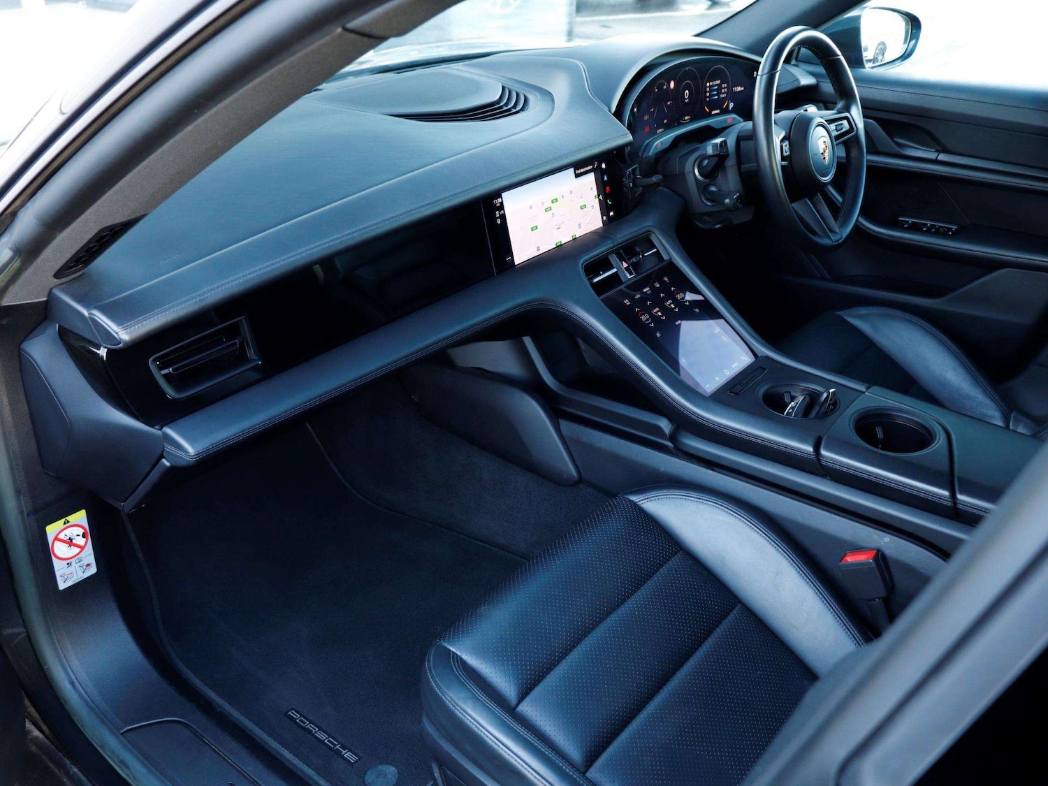 Used Porsche Taycan 2022 for sale - 76875849: Photo 9