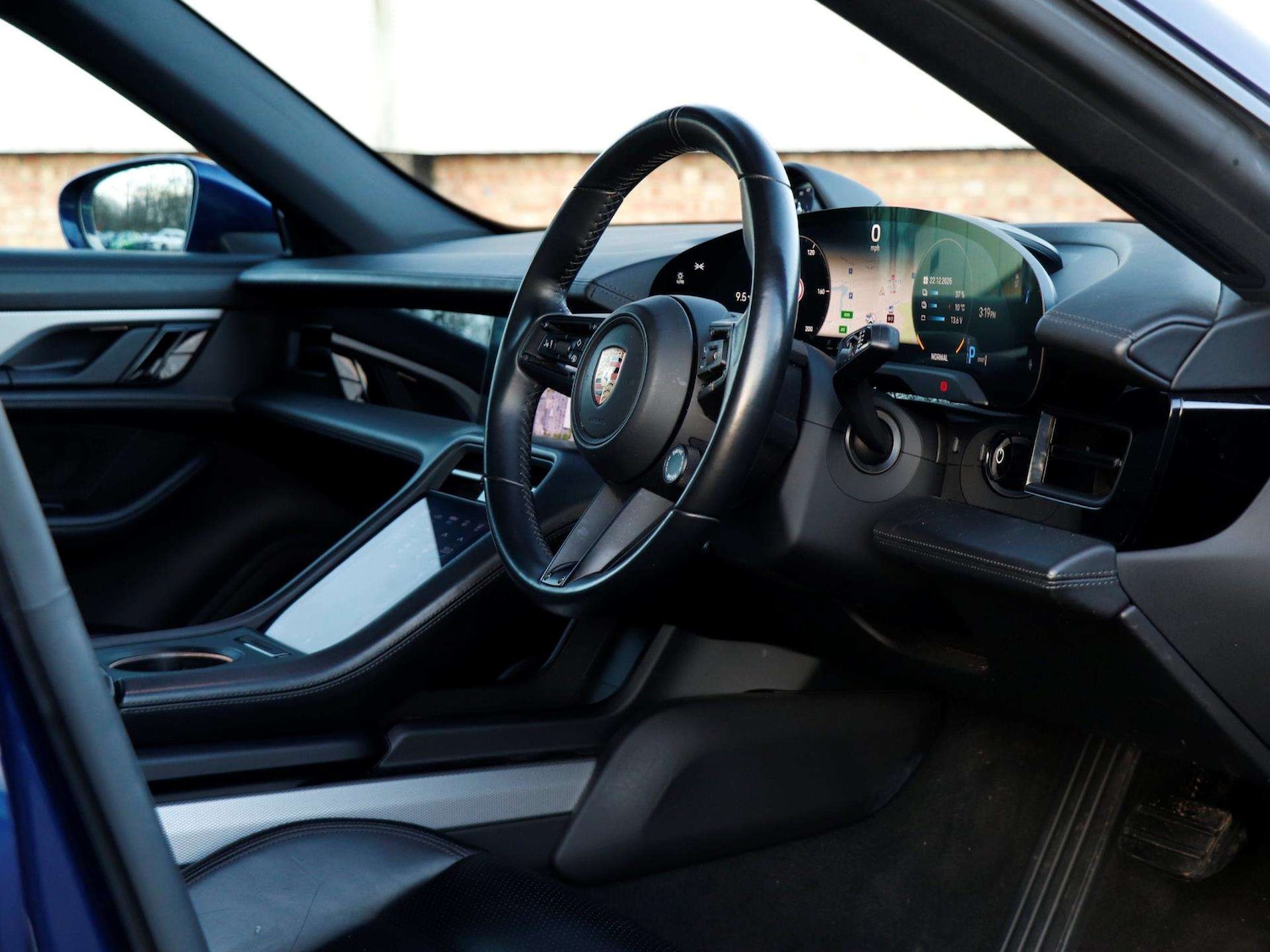 Used Porsche Taycan 2021 for sale - 77093339: Photo 11