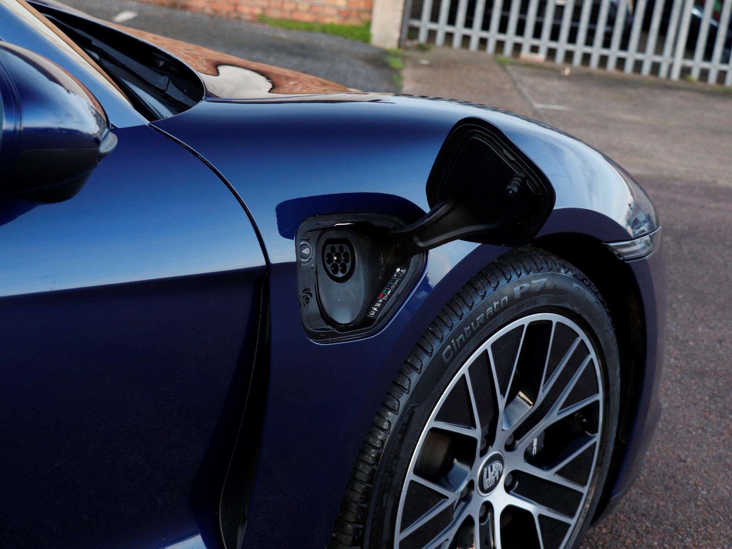 Used Porsche Taycan 2021 for sale - 77093339: Photo 28