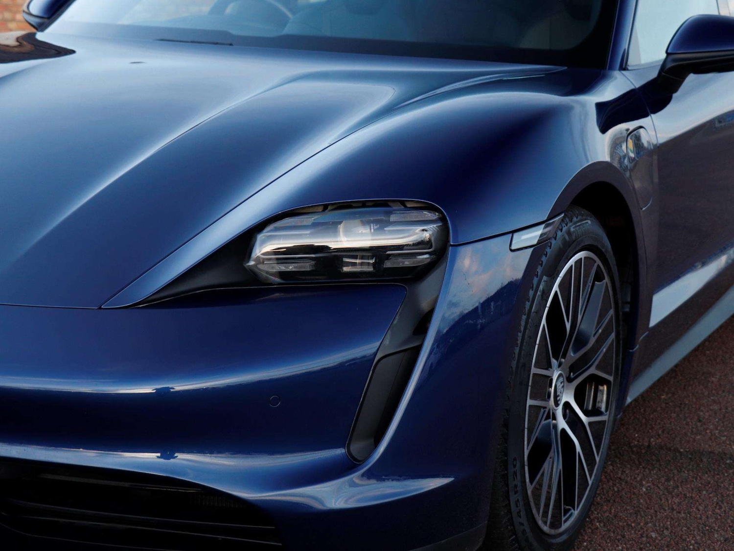 Used Porsche Taycan 2021 for sale - 77093339: Photo 30