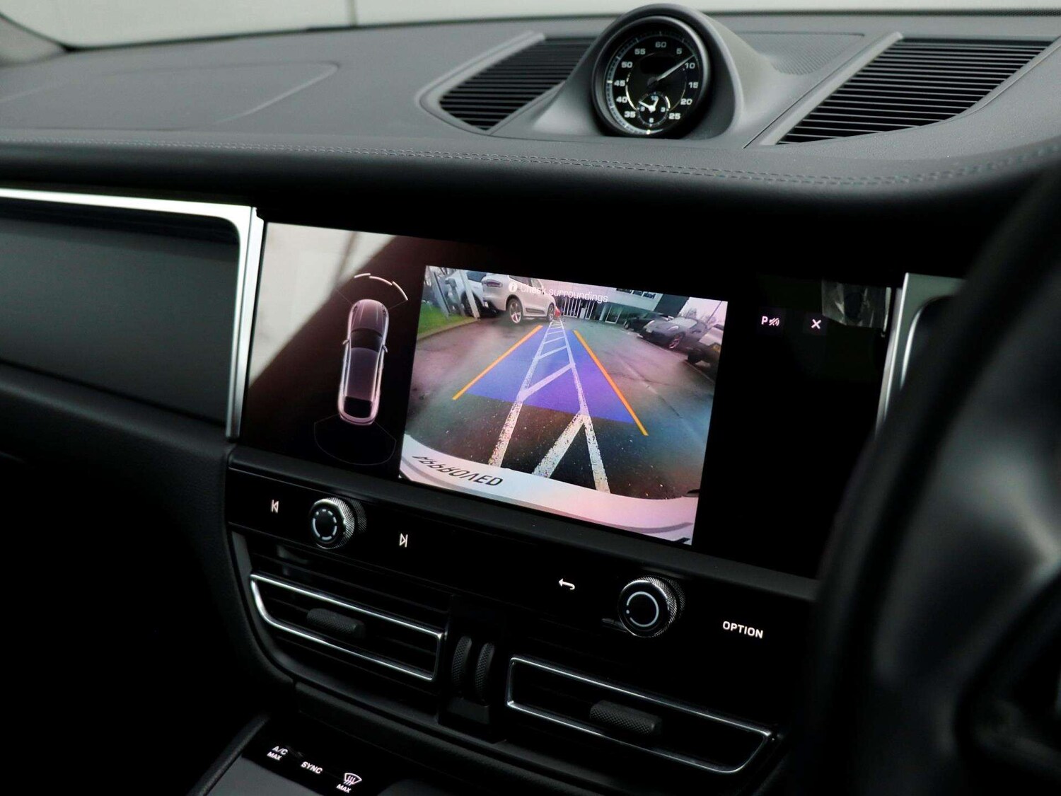 Used Porsche Macan 2023 for sale - 77628164: Photo 16