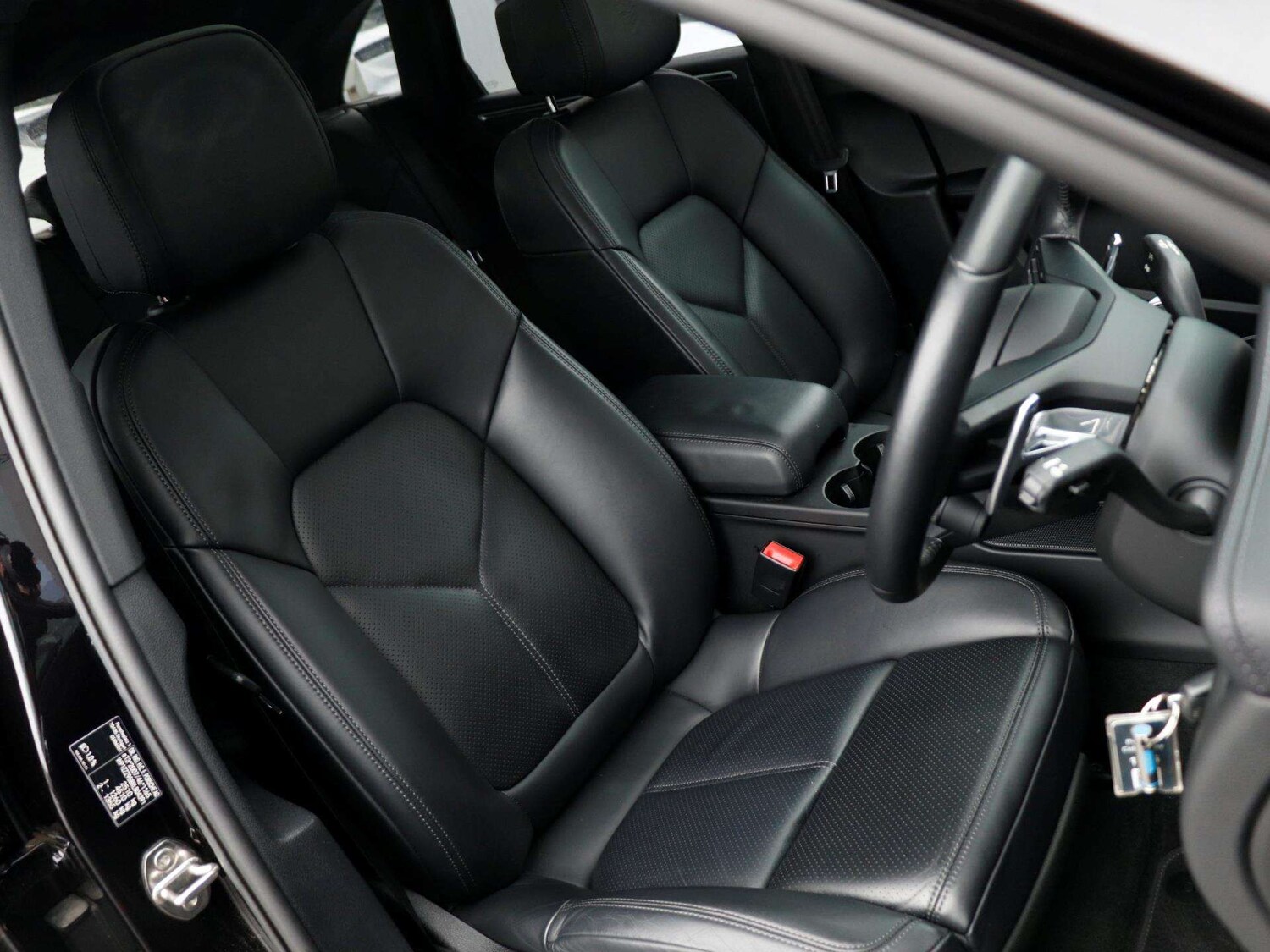 Used Porsche Macan 2023 for sale - 77628164: Photo 23