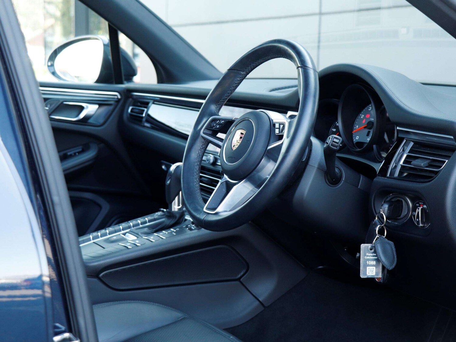 Used Porsche Macan 2021 for sale - 77960661: Photo 12