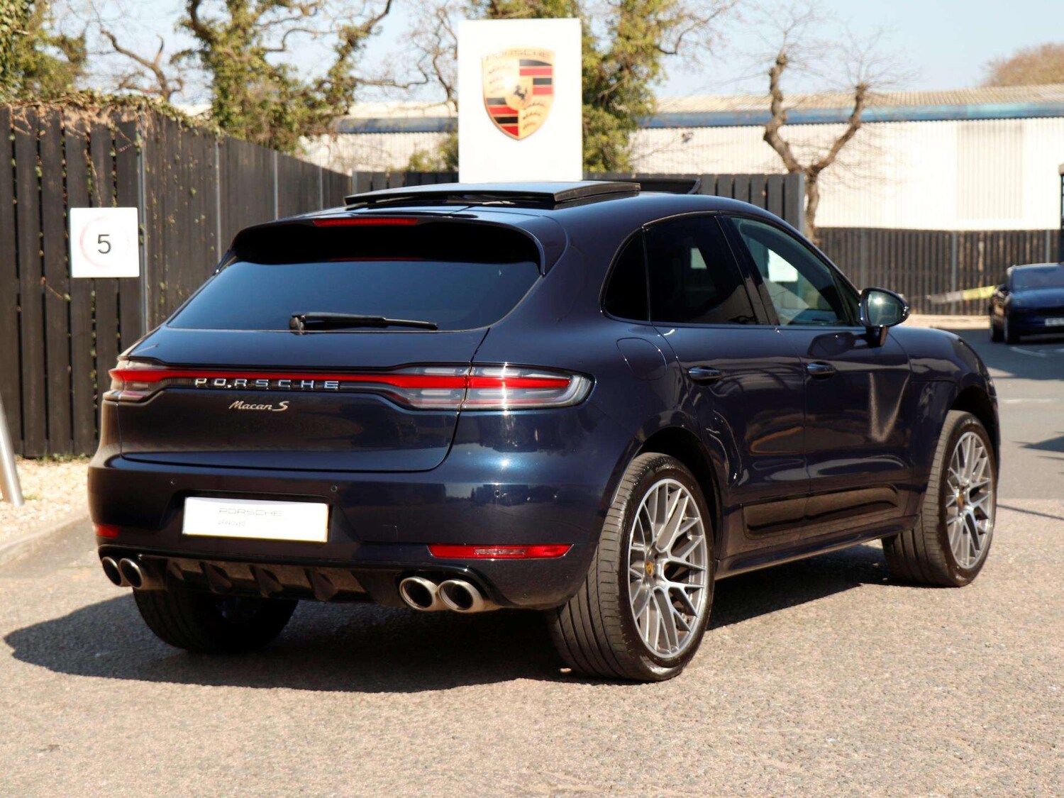 Used Porsche Macan 2021 for sale - 77960661: Photo 33