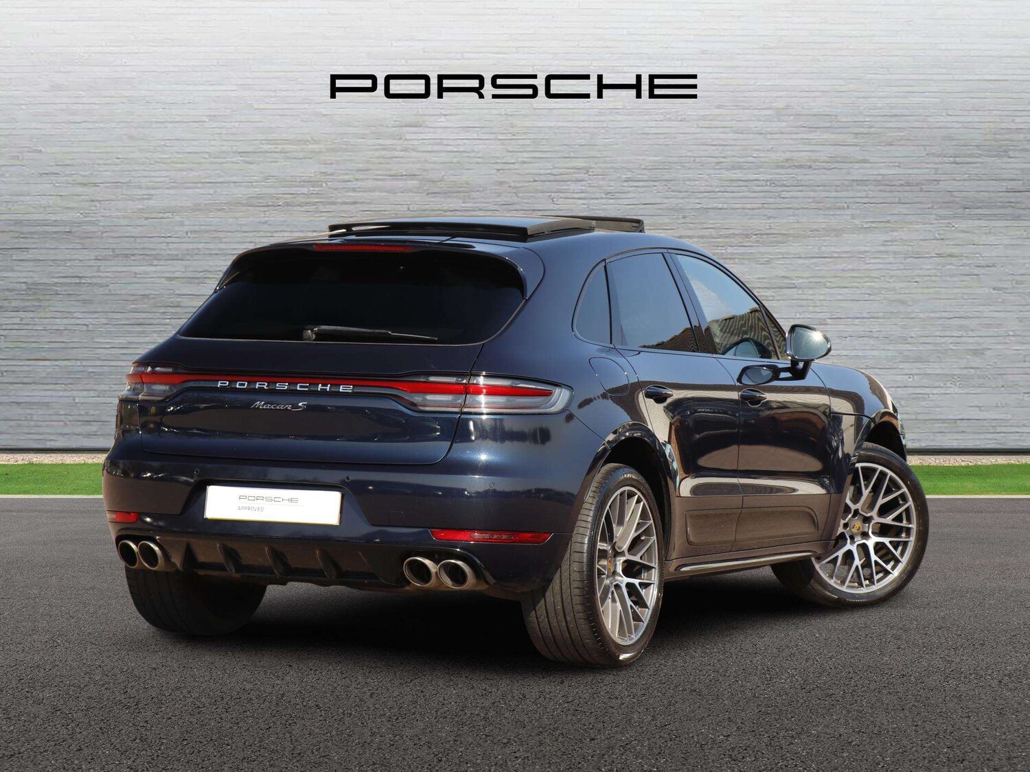 Used Porsche Macan 2021 for sale - 77960661: Photo 8