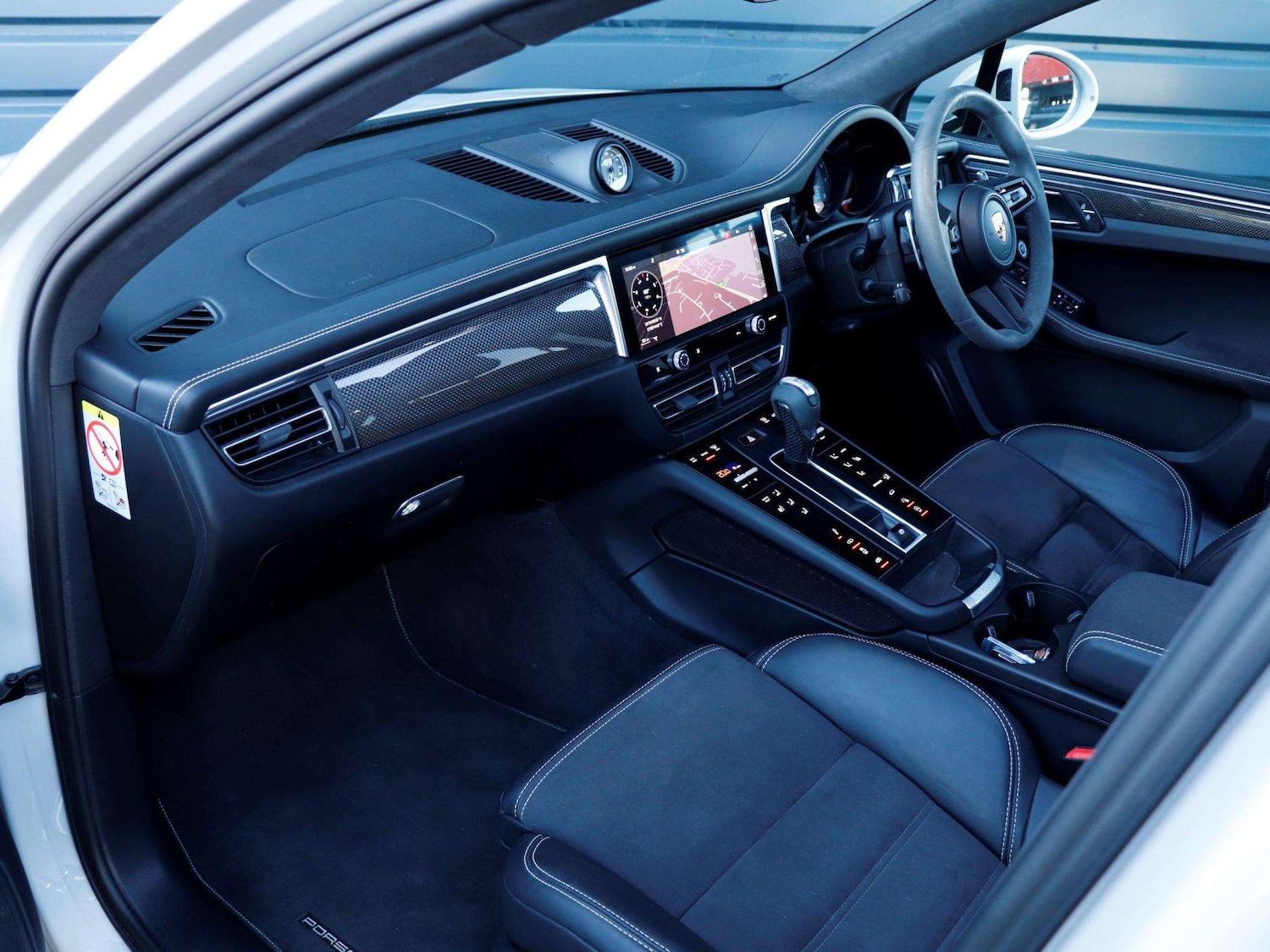 Used Porsche Macan 2023 for sale - 78161476: Photo 10