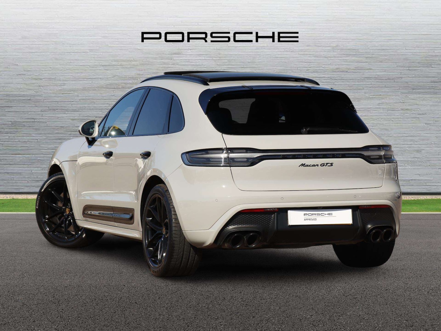Used Porsche Macan 2023 for sale - 78161476: Photo 5