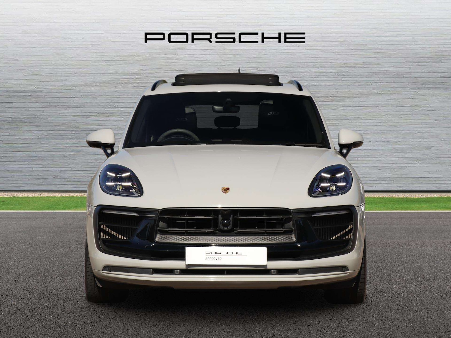 Used Porsche Macan 2023 for sale - 78161476: Photo 9