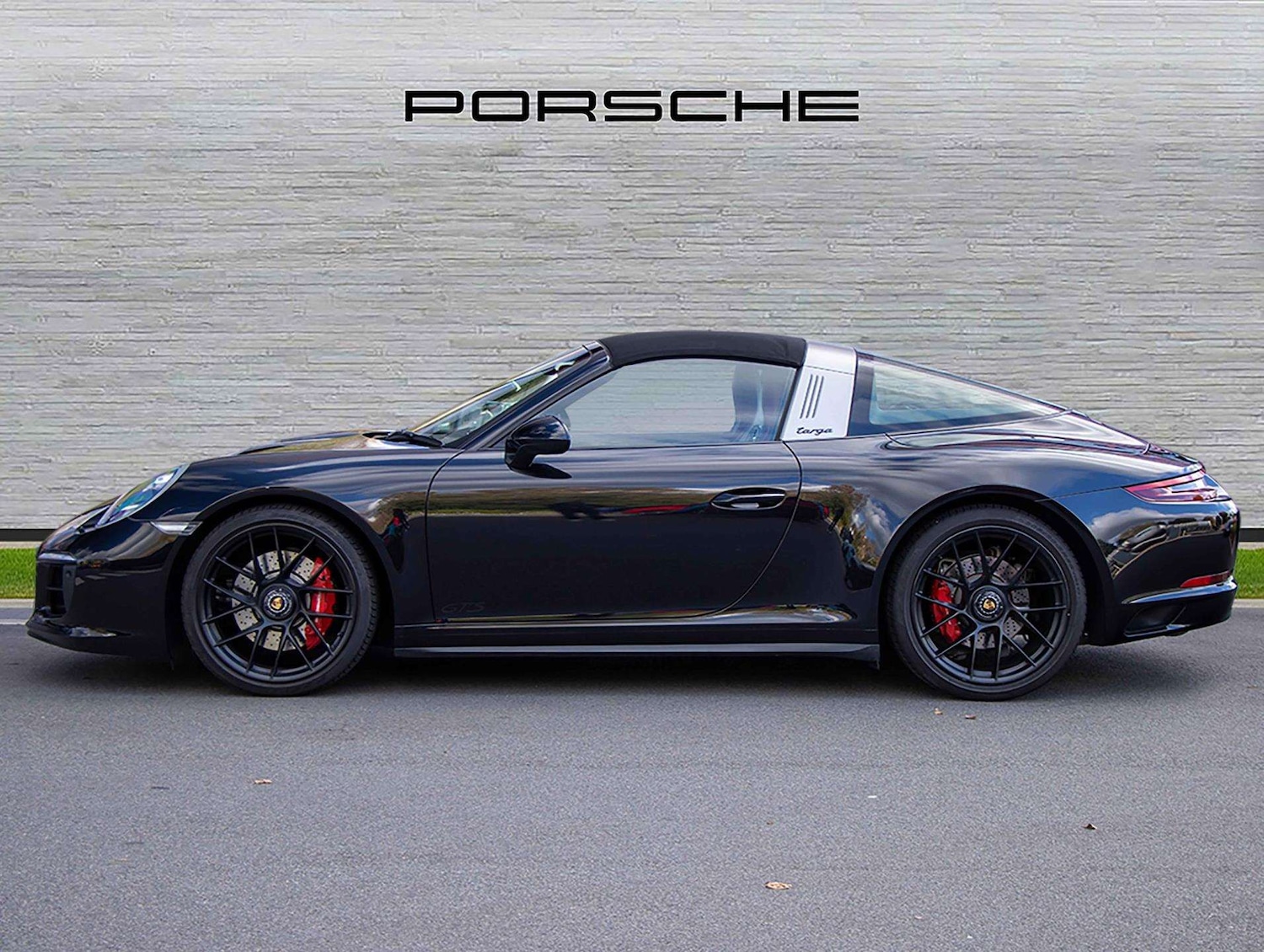 Used Porsche 911 2017 for sale - 77044154: Photo 2