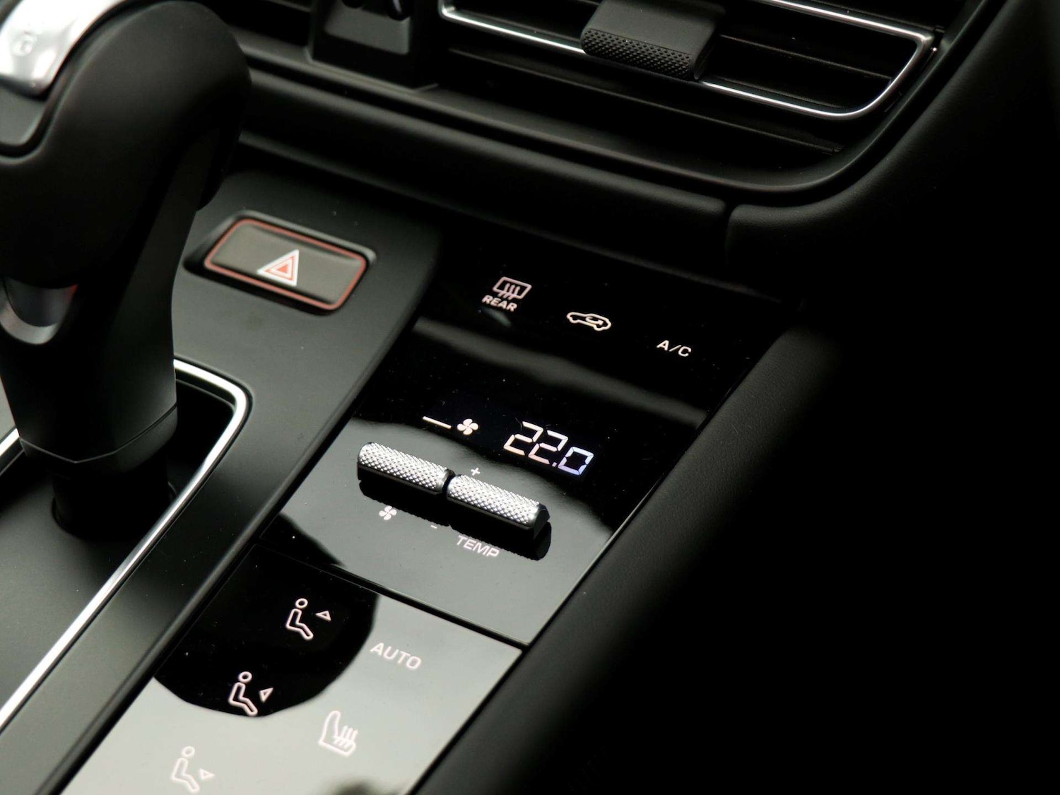 Used Porsche Macan 2025 for sale - 76875815: Photo 17