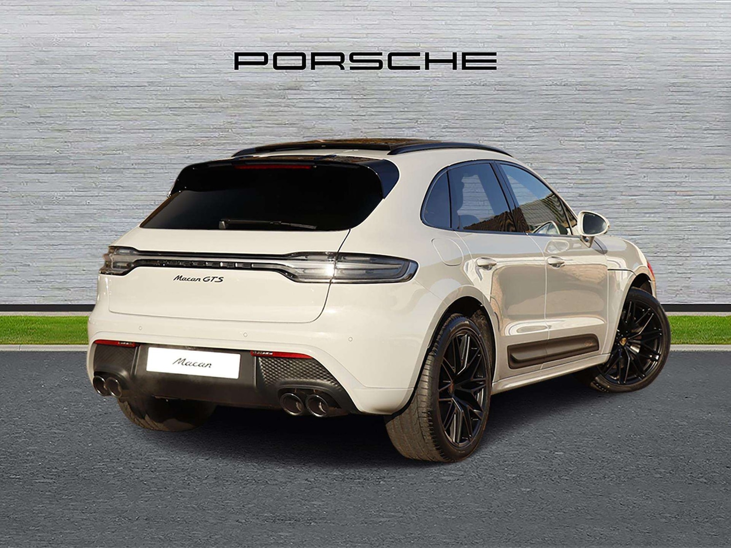 Used Porsche Macan 2025 for sale - 76875815: Photo 3