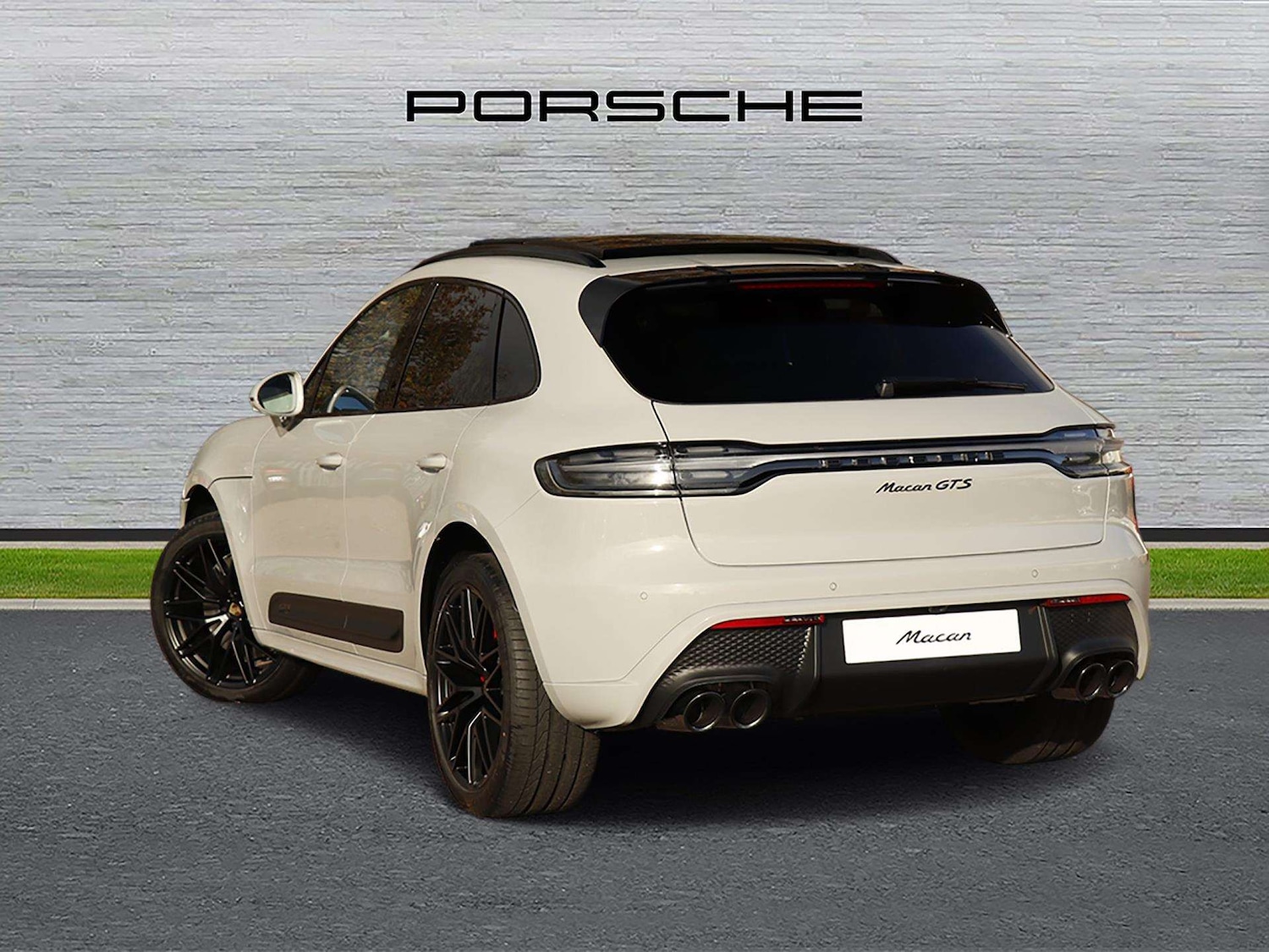 Used Porsche Macan 2025 for sale - 76875815: Photo 5