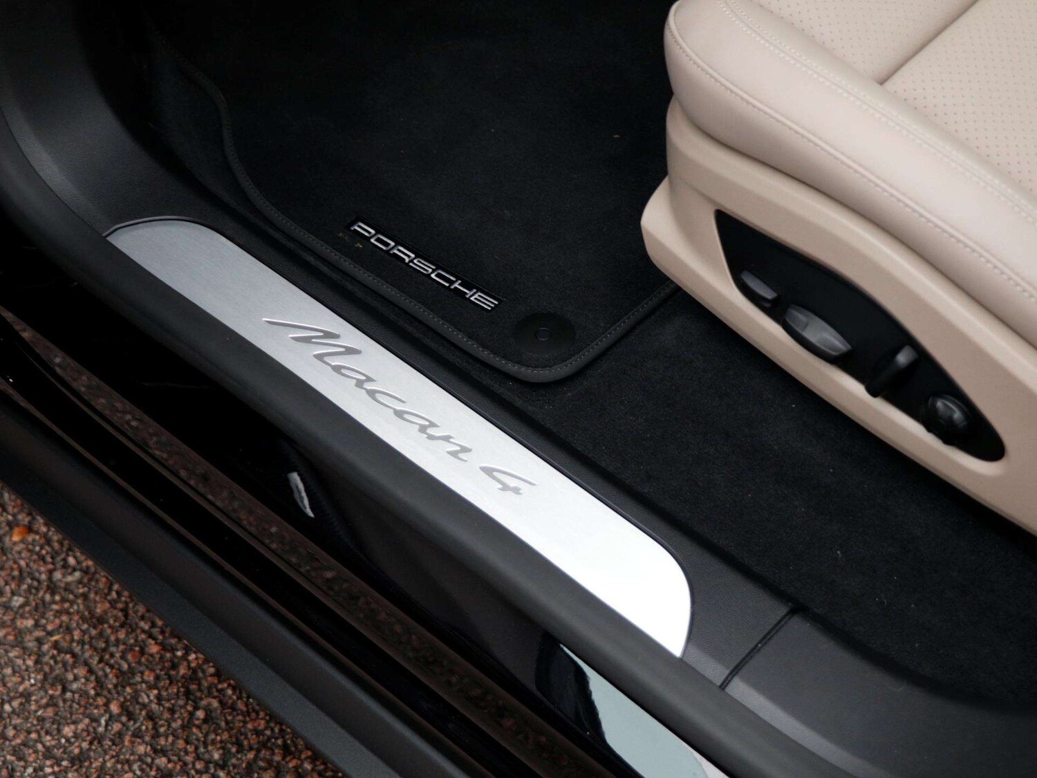 Used Porsche Macan 2026 for sale - 78209258: Photo 28