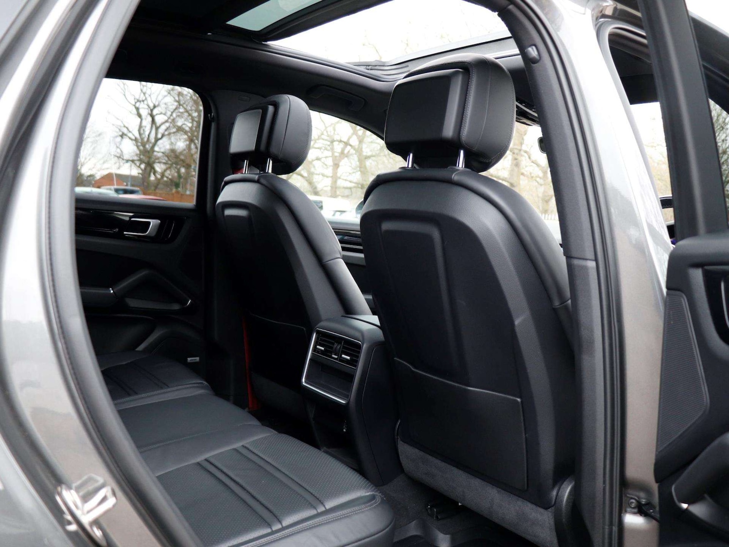 Used Porsche Cayenne 2019 for sale - 77389866: Photo 28