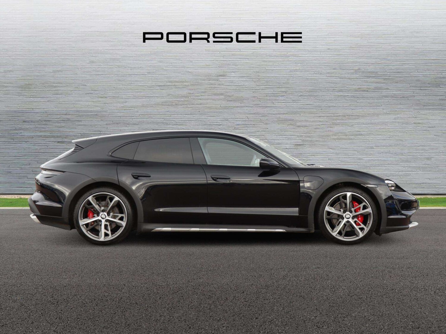 Used Porsche Taycan for sale - 77674851: Photo 2