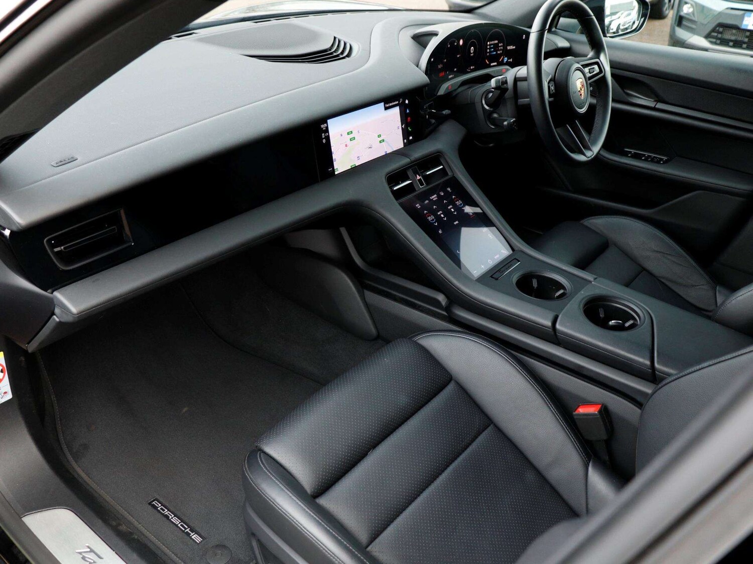 Used Porsche Taycan for sale - 77674851: Photo 9