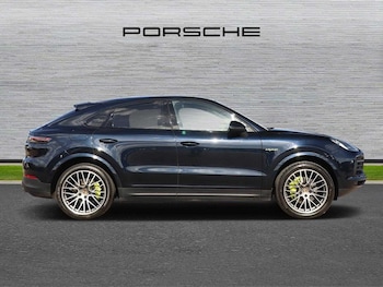 Used Porsche Cayenne 2022 for sale - 75742315: Photo