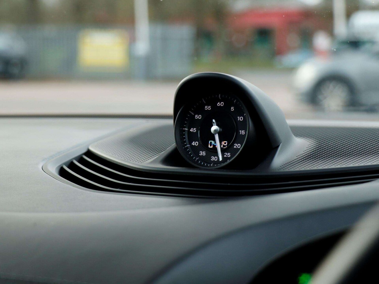 Used Porsche Taycan 2021 for sale - 77601350: Photo 14