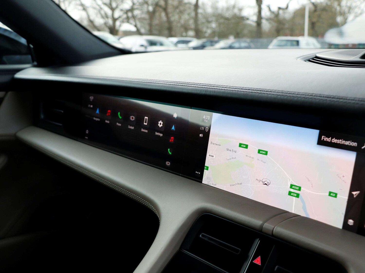 Used Porsche Taycan 2021 for sale - 77601350: Photo 16