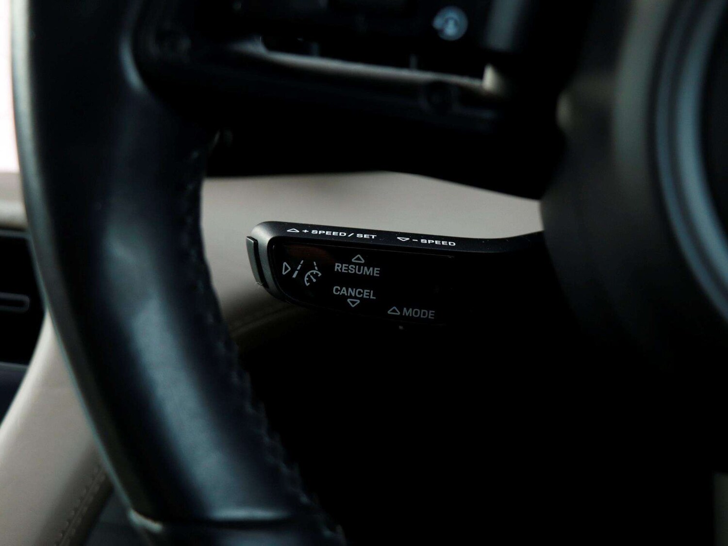 Used Porsche Taycan 2021 for sale - 77601350: Photo 19